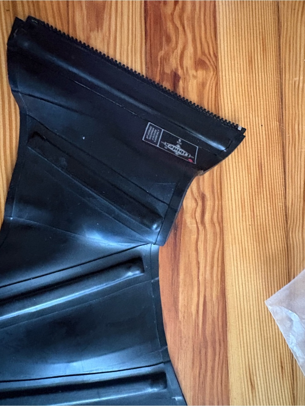 Black Latex Waist Cincher with Front Zip libidex size small - Picture 3 of 4